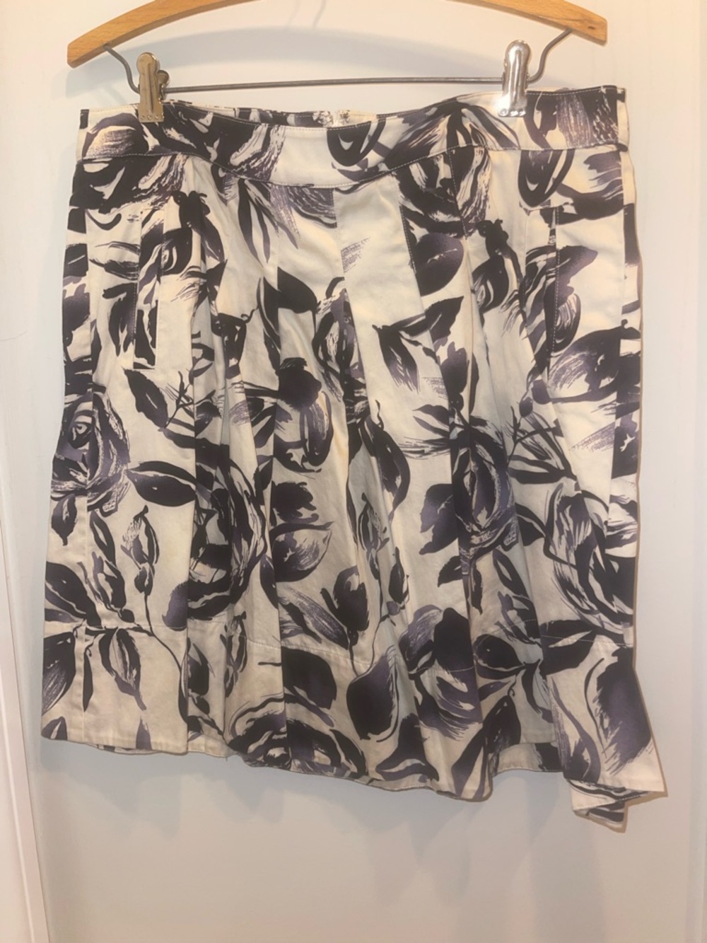 CAbi White Skirt with Navy Floral Brushstroke Print